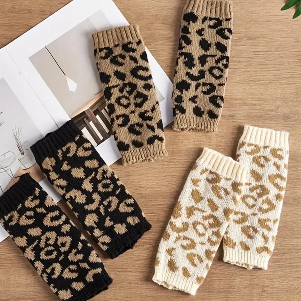 🔥CHOOSE A COLOR🆕Leopard Print Winter Fingerless Gloves